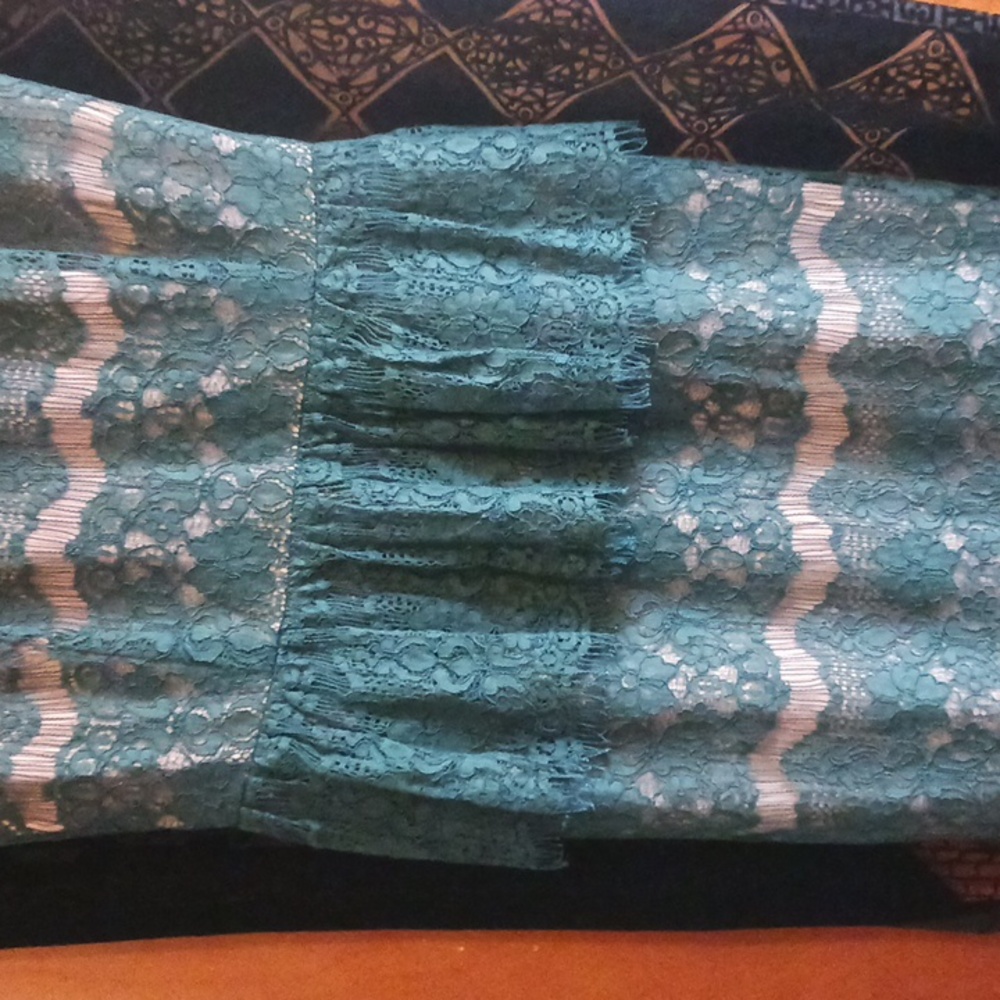 Maeve Dress - Picture 9 of 10